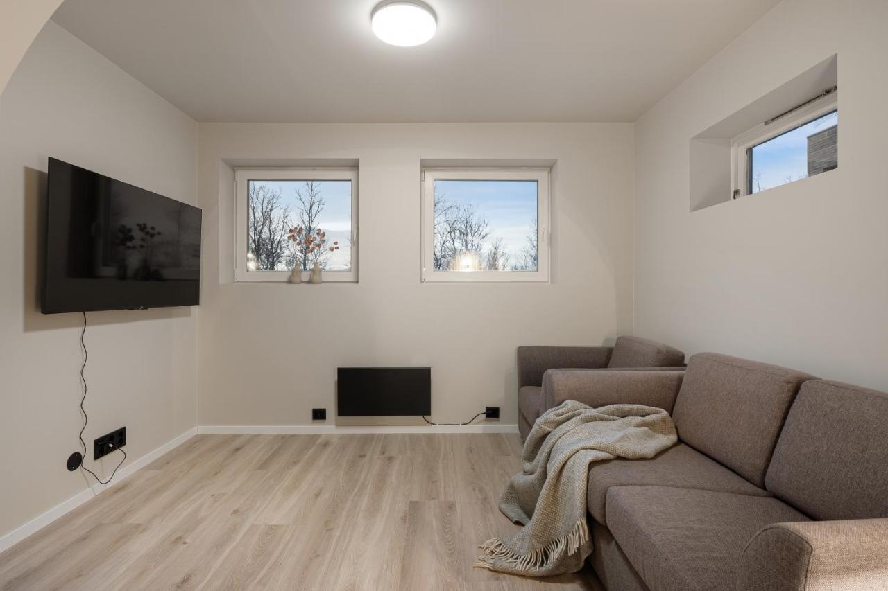 Enter Tromso - 3 Bedroom Home ภายนอก รูปภาพ